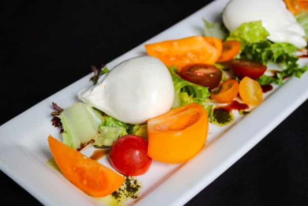 Tomato Burrata Salad