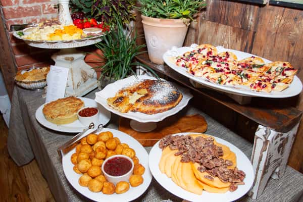 Red Dog Diner Catering Buffet45