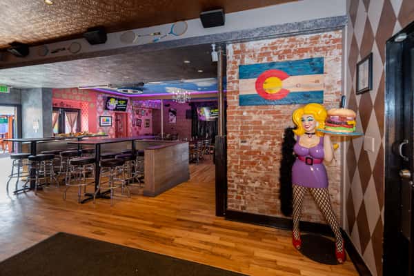 Hamburger Marys interior.