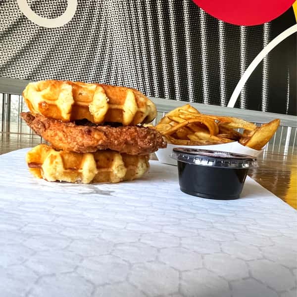 Combo Chicken and Waffle