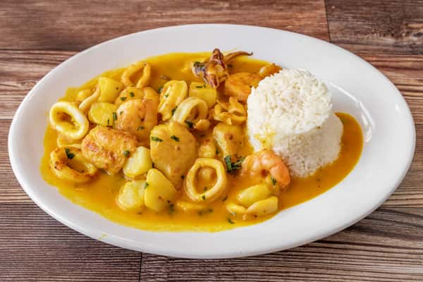 Cau Cau De Mariscos