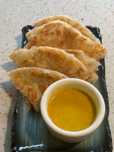 Crispy Thai Pancake Serve with Curry