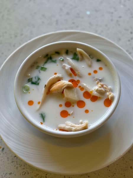 17 Tom Kha