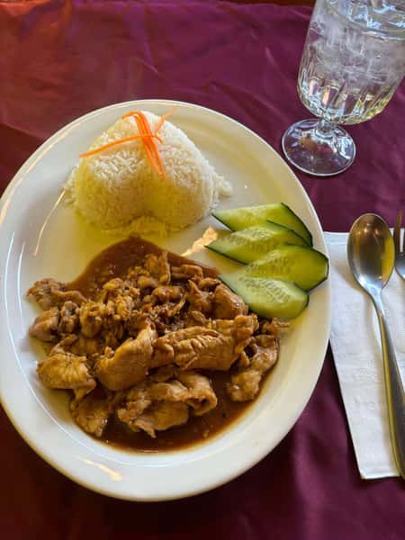 39 Stir-Fried Garlics Pork with Rice