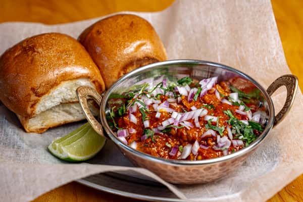 Baigan Chili Pav
