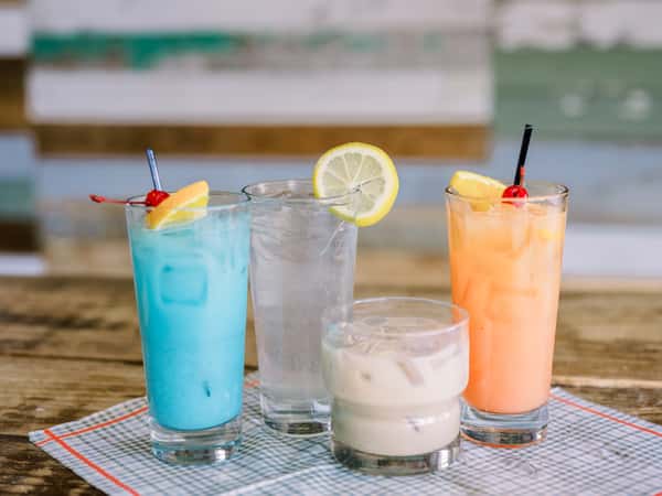 Tequila Sunrise / Blue Hawaiian / White Russian / Tom Collins