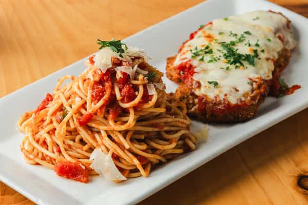 CHICKEN PARM WITH SPAGHETTI