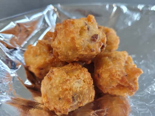 Cheddar Bacon Bites (8)