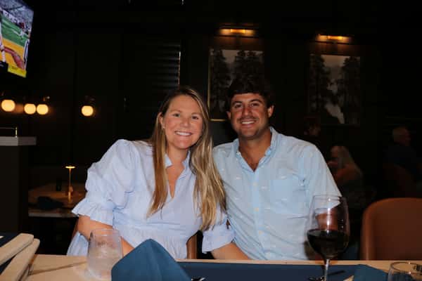Bar couple