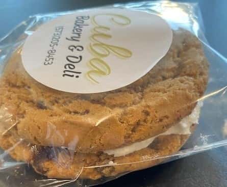 Sandwich Cookie with Buttercream Icing