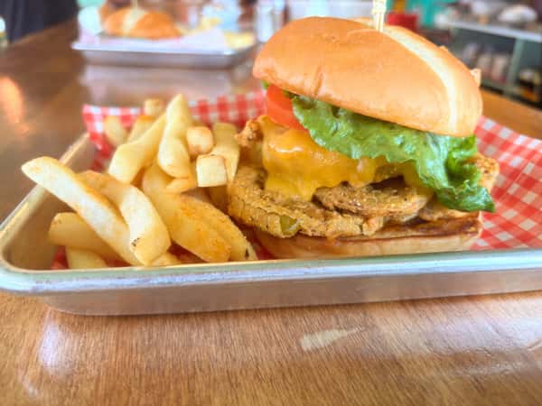 Fried Green Tomato SANDWICH brings the crunch, the tang, and that deeply satisfying Southern comfort in every bite 🍅🔥 Delicious fried green tomatoes stacked into a sandwich that's bold, hearty, and impossible to stop thinking about once it hits the table.

#SouthernKitchentacoma #FriedGreenTomatoSANDWICH #SouthernComfort #LunchCravings