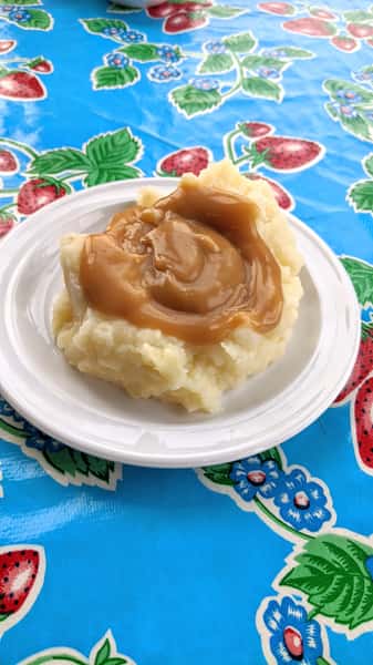 Mashed Potatoes w/ Gravy