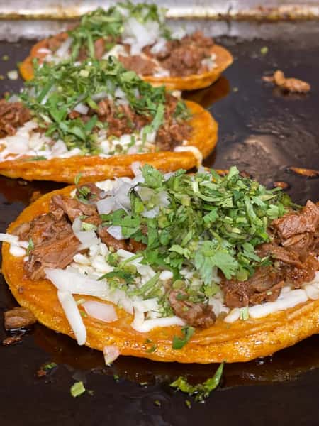 3 Quesabirria Tacos y Consume Dinner