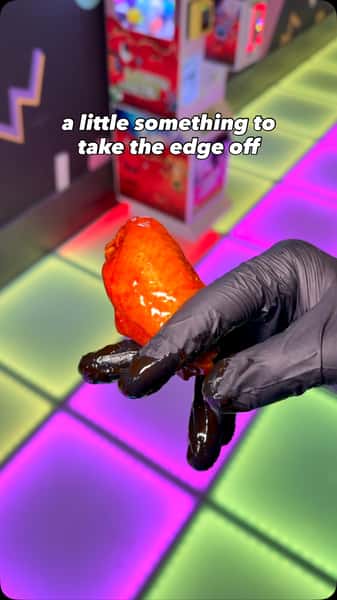 Chicken wings gon’ do it for me every time 😮‍💨 

8-BIT BITES
#8BITBITES 

📍113 Court St, Brooklyn
📍881 Lexington Ave, Brooklyn 
📍967 Bedford Ave, Brooklyn
📍77 2nd Ave, Manhattan 
📍197 7th Ave, Manhattan 
📍268 Main Street, Johnson City 
📍 17 Centereach Mall, Centereach, NY 11720