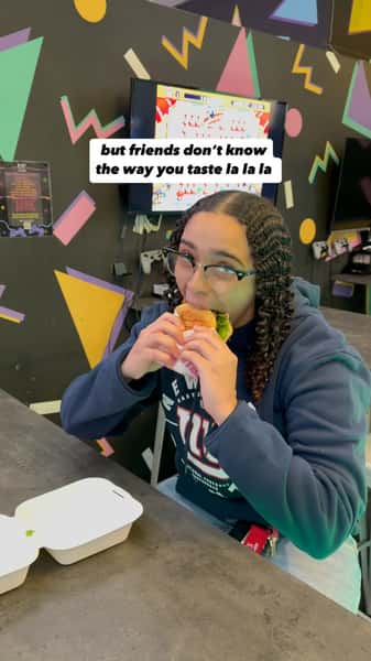 From best friends to best meal #friedchickenforthewin 

8-BIT BITES
#8BITBITES 

📍113 Court St, Brooklyn
📍881 Lexington Ave, Brooklyn 
📍967 Bedford Ave, Brooklyn
📍77 2nd Ave, Manhattan 
📍197 7th Ave, Manhattan 
📍268 Main Street, Johnson City 
📍 17 Centereach Mall, Centereach, NY 11720