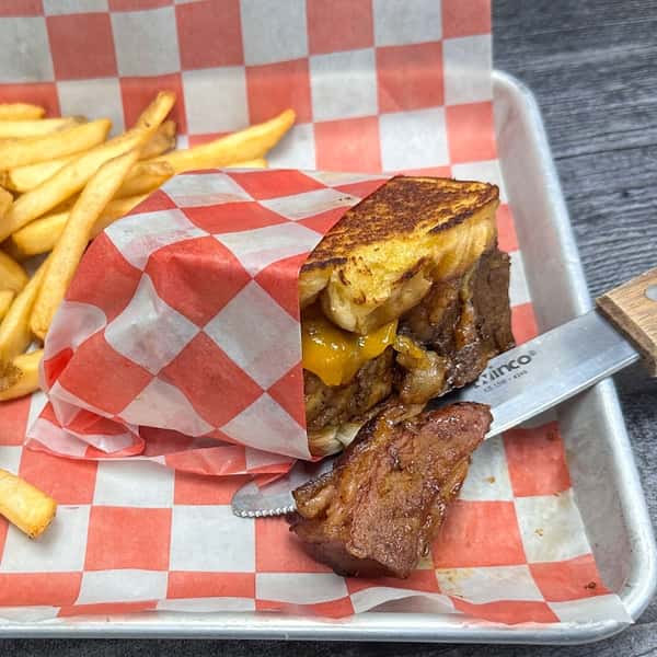 Burnt Ends Cheddar Melt