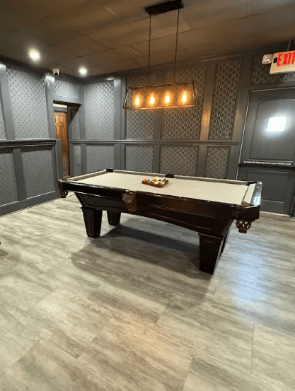 Garp & Fuss | Pool Table