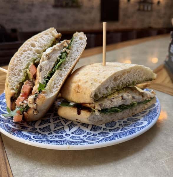 Garp & Fuss Sandwich