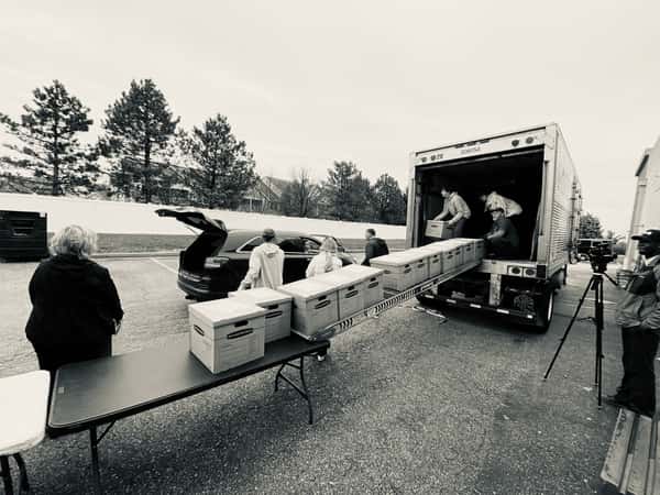 Thanksgiving unload to cars