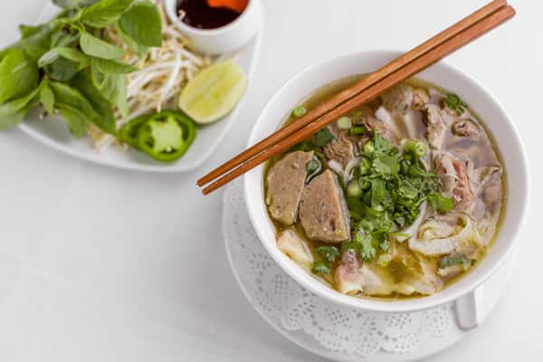 House Special Beef Noodle Soup – Phở Bò Tái, Nạm, Sach & Bò Viên