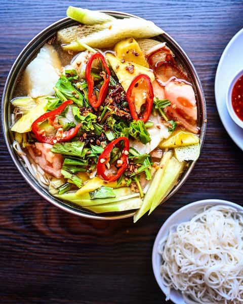Vietnamese Hot & Sour Soup