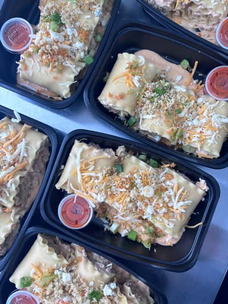 It's back!! Buffalo Chicken Lasagna Roll Ups