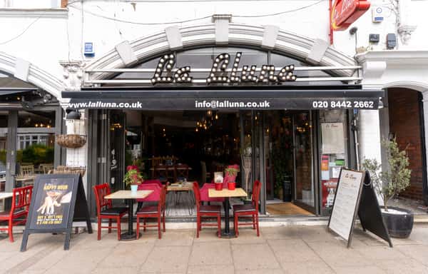 La Lluna Exterior Muswell Hill
