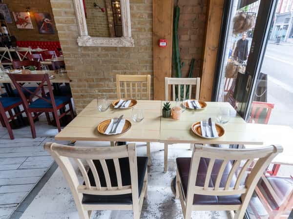 La Lluna Interior Muswell Hill