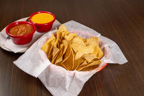 Chips & Queso