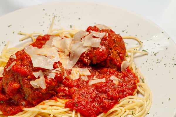 Spaghetti w/Meatballs