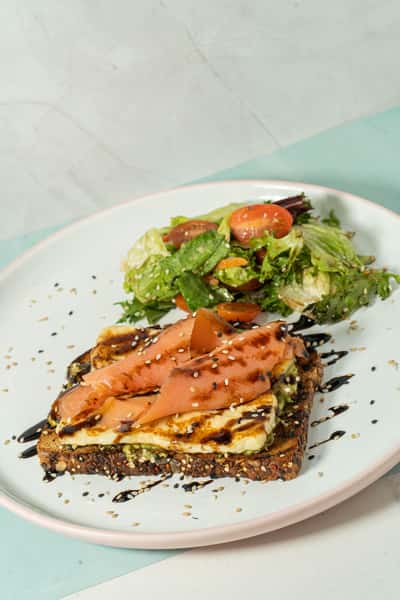 TOSTADA DE SALMON