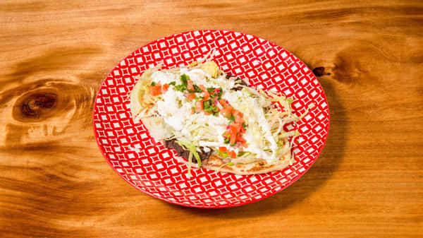 Fresh coleslaw served with creamy dressing.