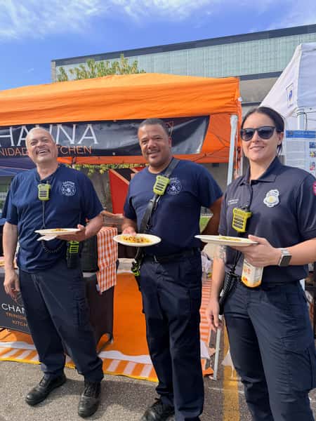 🚒🔥 Today, we fed @minneapolisfire!! They handle the heat on the job, so we brought the heat to the farmers market!
A big thank you to our firefighters for everything you do to keep our community safe!