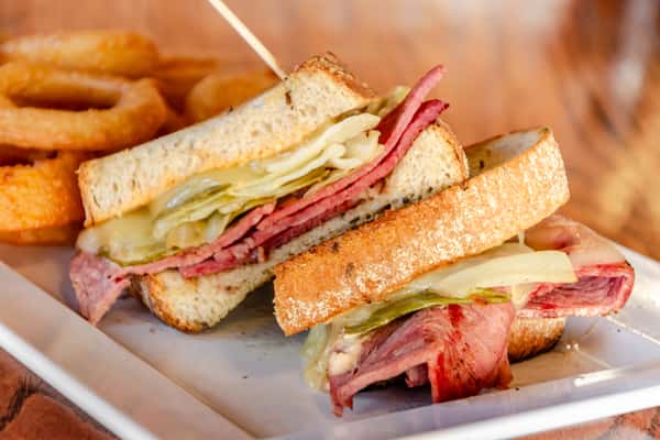 Corn Beef Sandwich