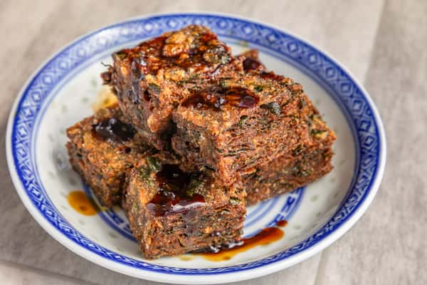 Chive cake