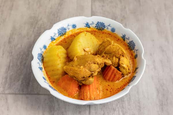 Chicken Gaeng Gari