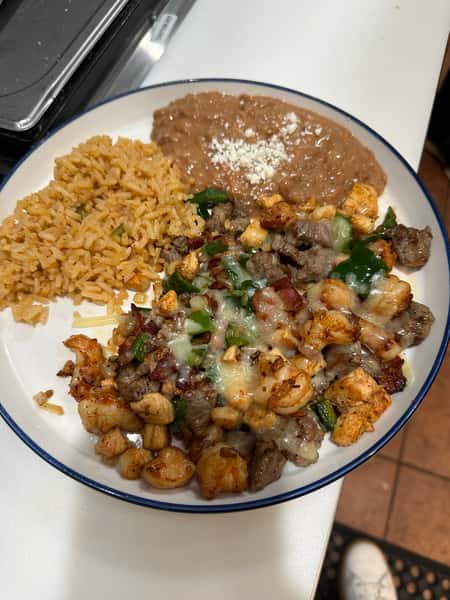 Platillo De Alambre Mixto (Mixed Alambre Platter)