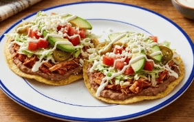 Tostadas de Tinga