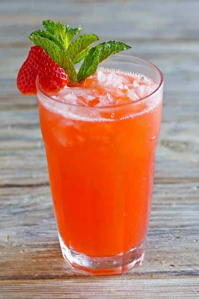 Fresh Squeezed Strawberry Lemonade