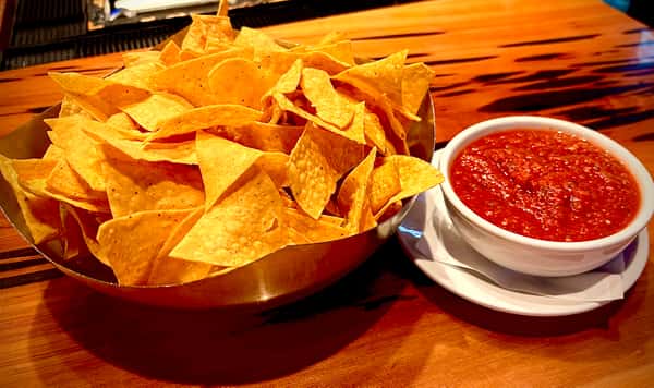 Fresh Chips & Salsa
