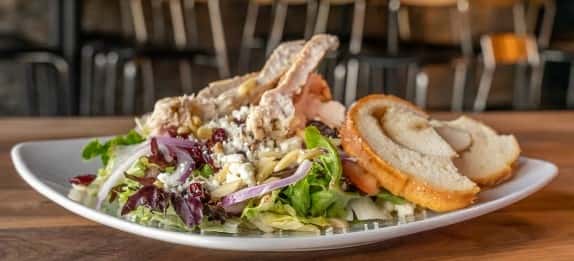 Scarlet Salad w/ Chicken
