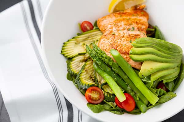 Grilled Salmon Salad - Lunch - Lido Di Manhattan - Californian