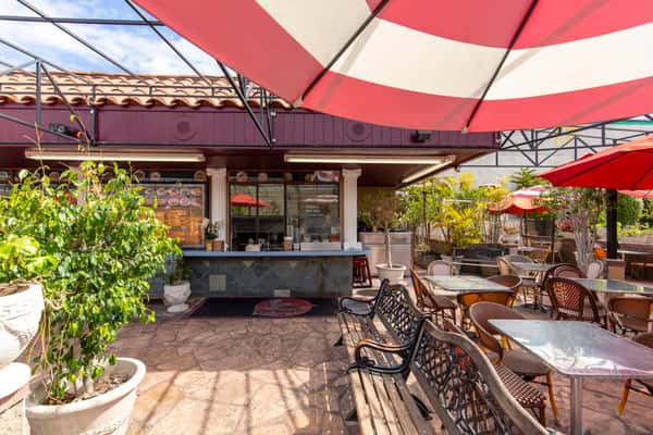 pauls place los alamitos
