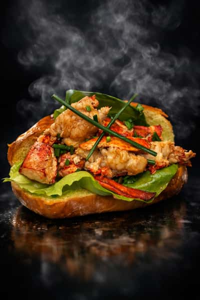 Hot or Cold Lobster Roll