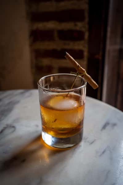 BLACK MANHATTAN