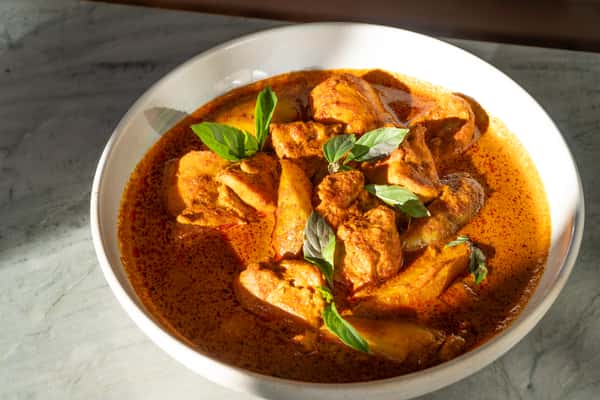COCONUT CHICKEN CURRY
