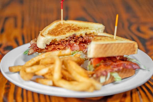 BLT w/ Chipotle Mayo