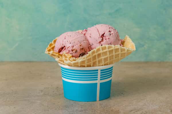 Strawberry ice cream with waffle