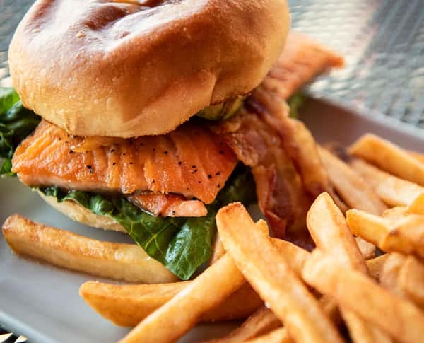BLACKENED SALMON BLTA