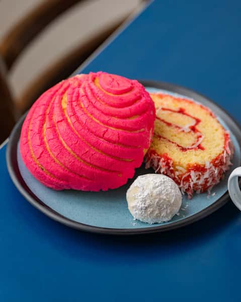 Cafe de Olla con pan dulce